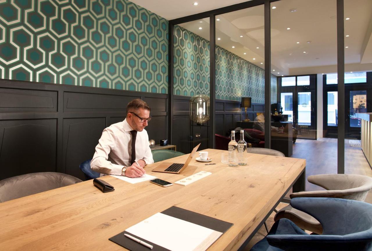 Brasss Hotel Suites Haarlem Exterior photo A meeting room at the hotel