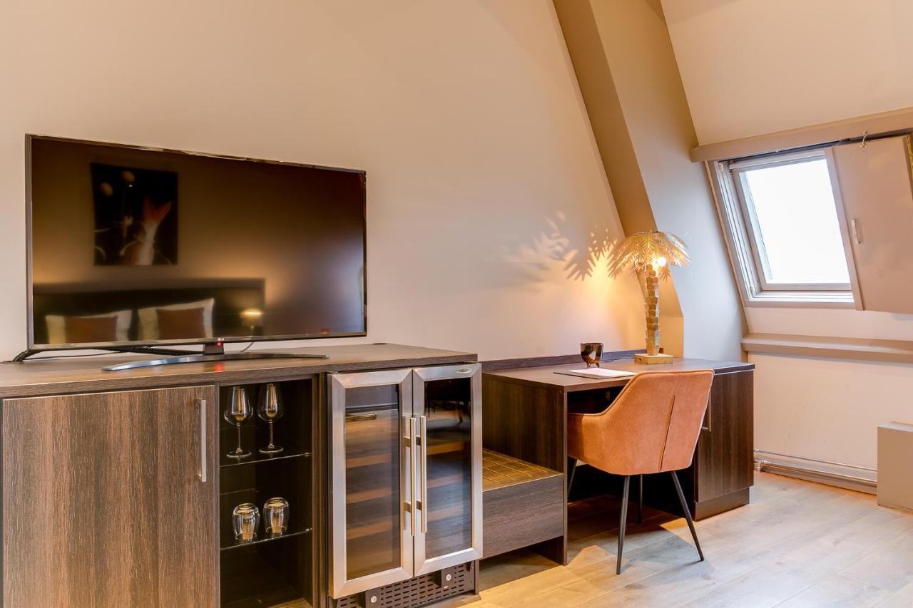Brasss Hotel Suites Haarlem Exterior photo A room at the hotel