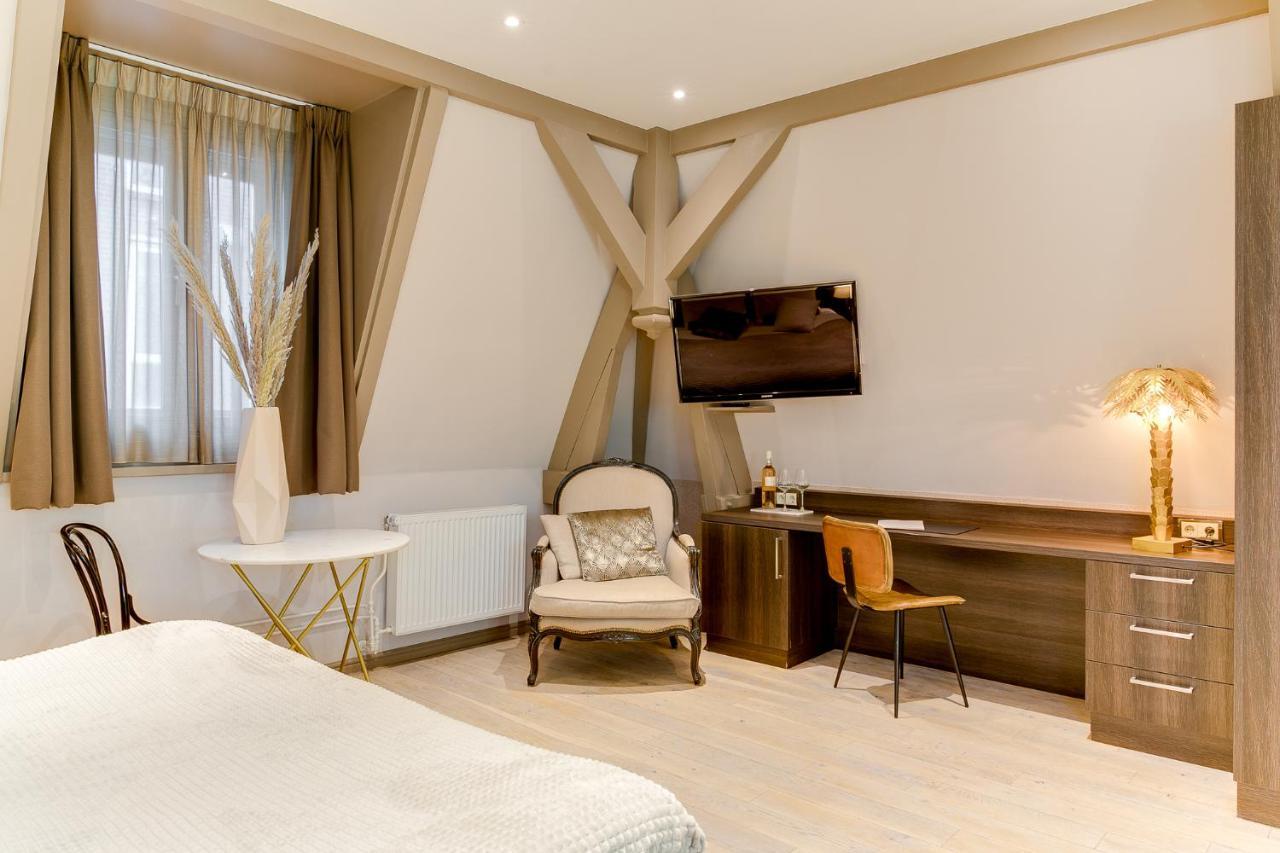 Brasss Hotel Suites Haarlem Exterior photo A room at the hotel