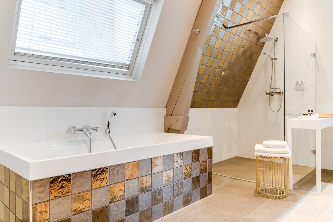 Brasss Hotel Suites Haarlem Exterior photo Bathroom