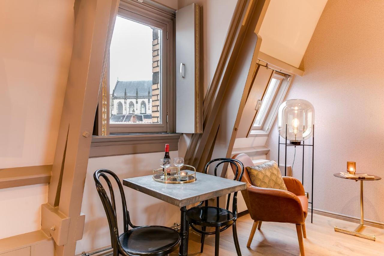 Brasss Hotel Suites Haarlem Exterior photo A typical room at the hotel